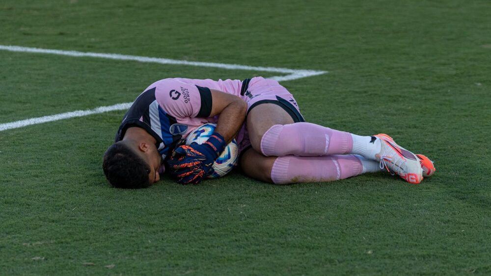 Pre-Cut Soccer Socks: Why Smart Players Are Making the Switch in 2025 (Ultimate Performance Guide)